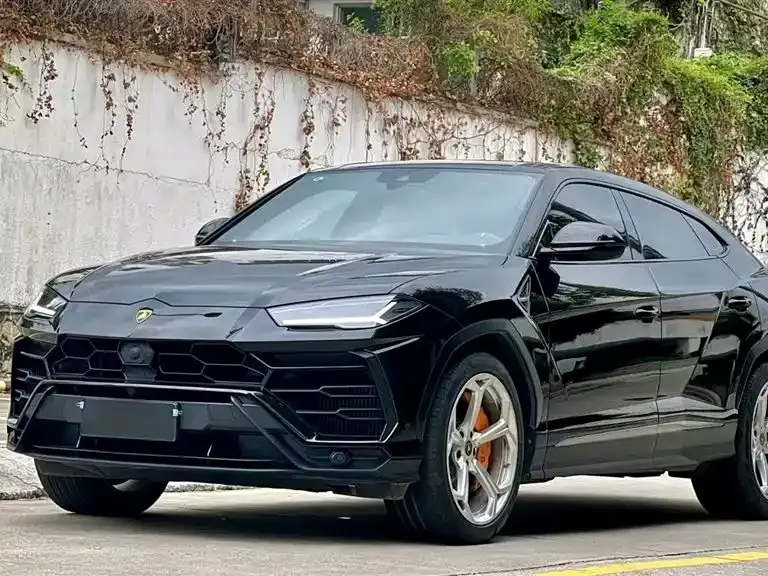 Lamborghini Urus, 2021