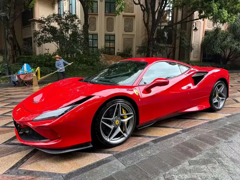 Ferrari F8, 2022 — фото 1