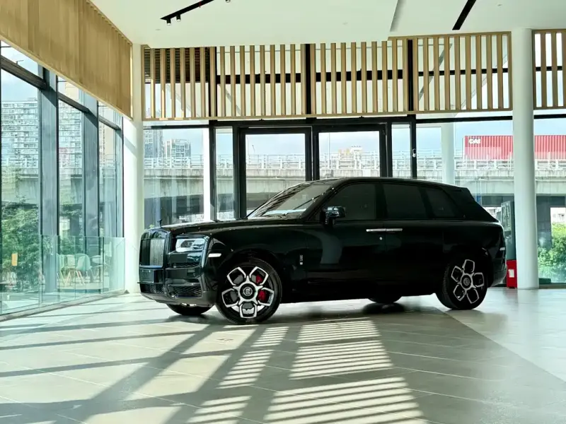 Rolls-Royce Cullinan, 2020