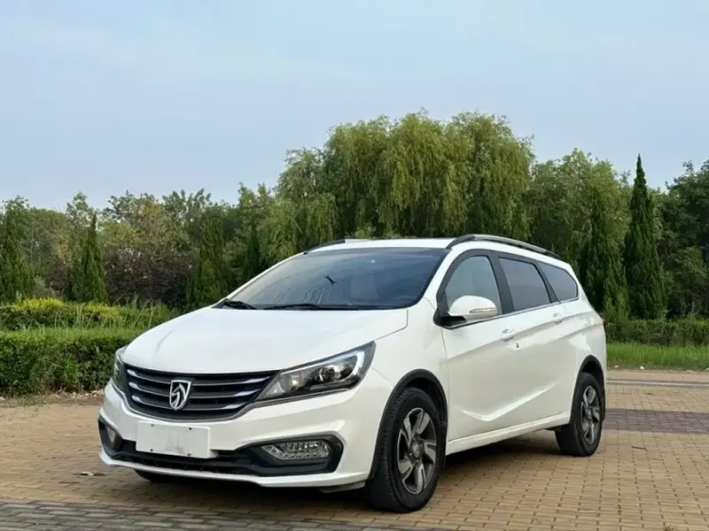 Baojun 310W, 2018