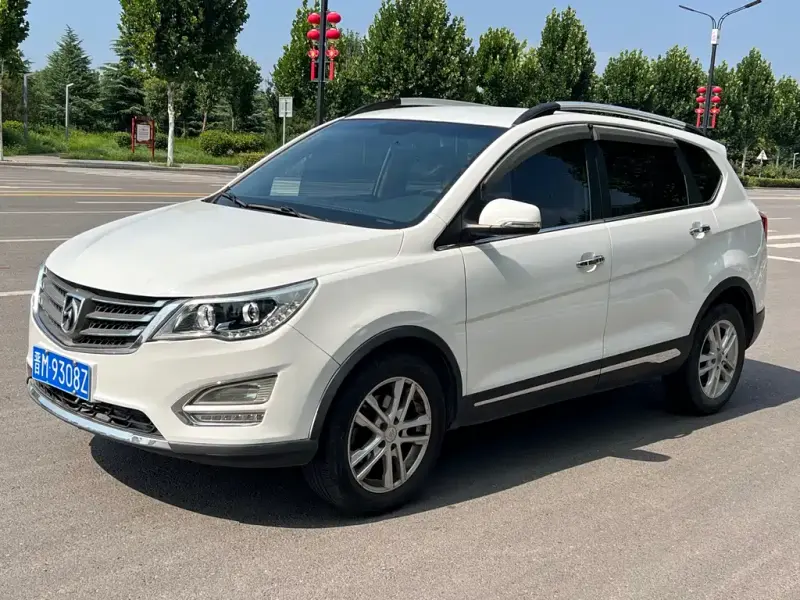Baojun 560, 2015