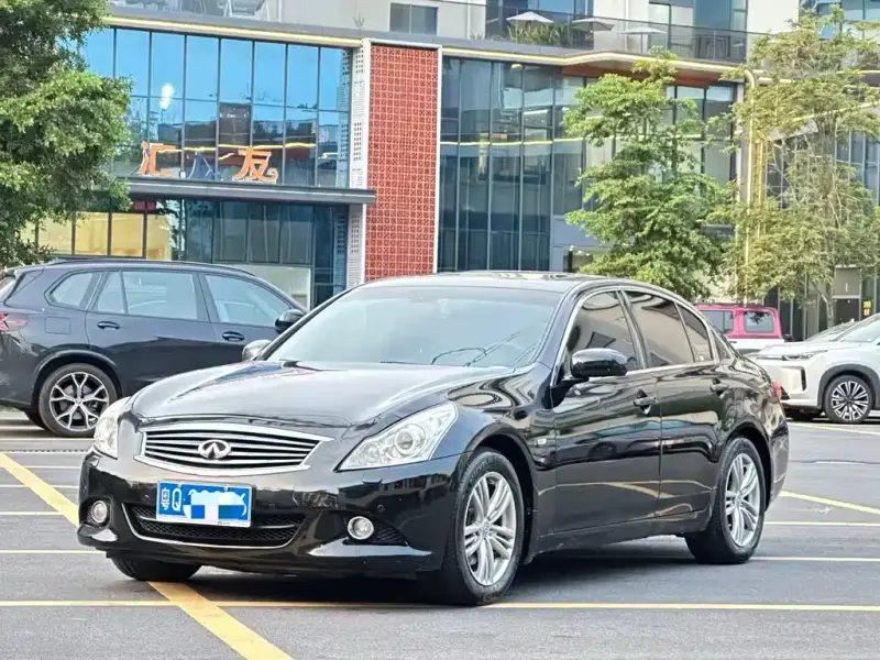 Infiniti G, 2010
