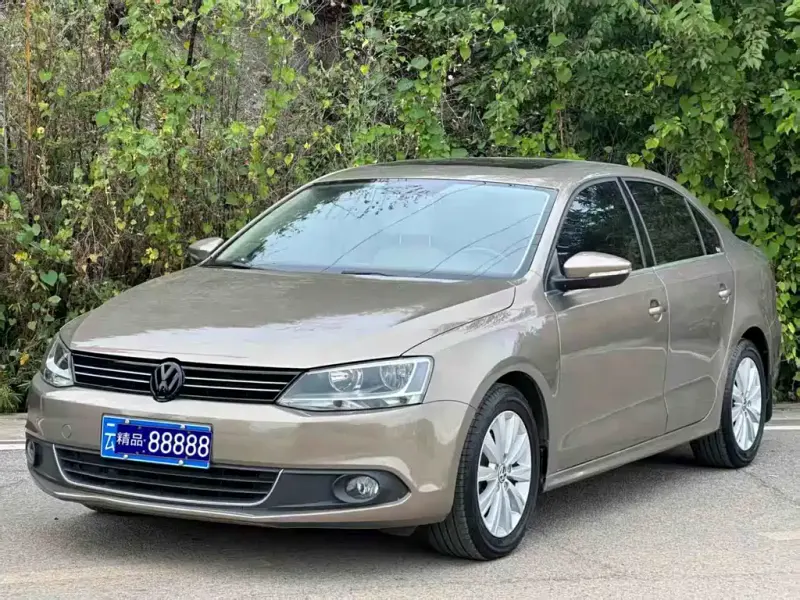 Volkswagen Sagitar, 2012