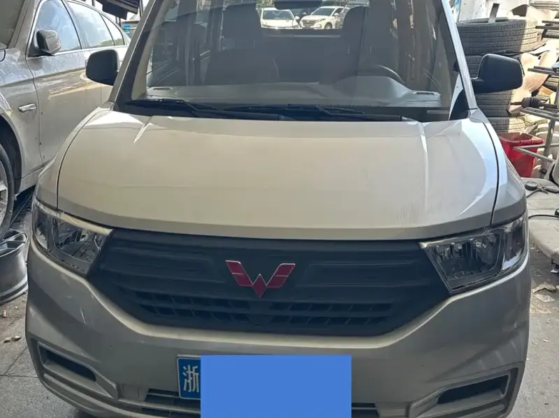 Wuling Hongguang V, 2023