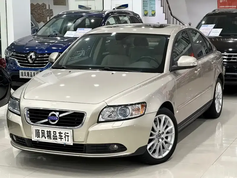 Volvo S40, 2012