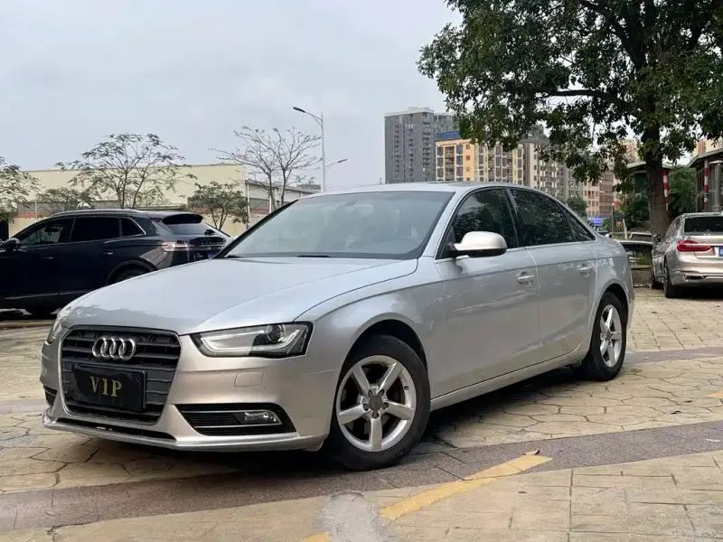 Audi A4L, 2014 — фото 1
