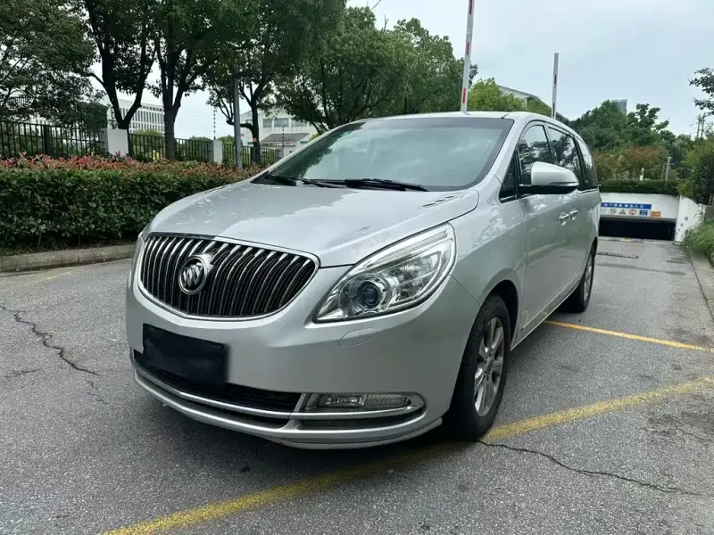 Buick GL8, 2013