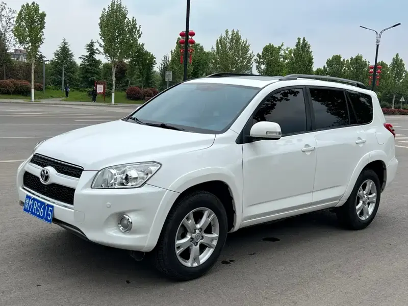 Toyota RAV4, 2013