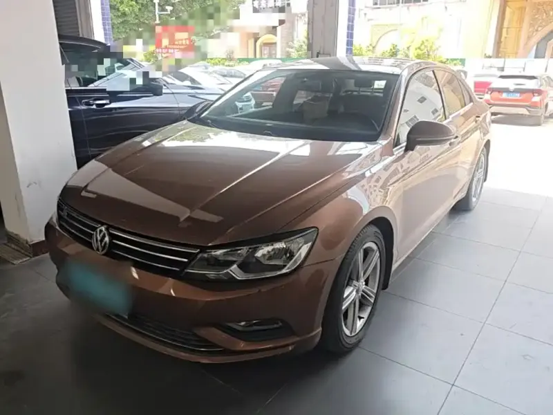 Volkswagen Lamando, 2015