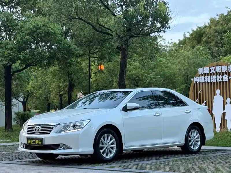 Toyota Camry, 2014