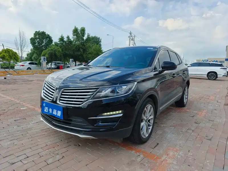 Lincoln MKC, 2016