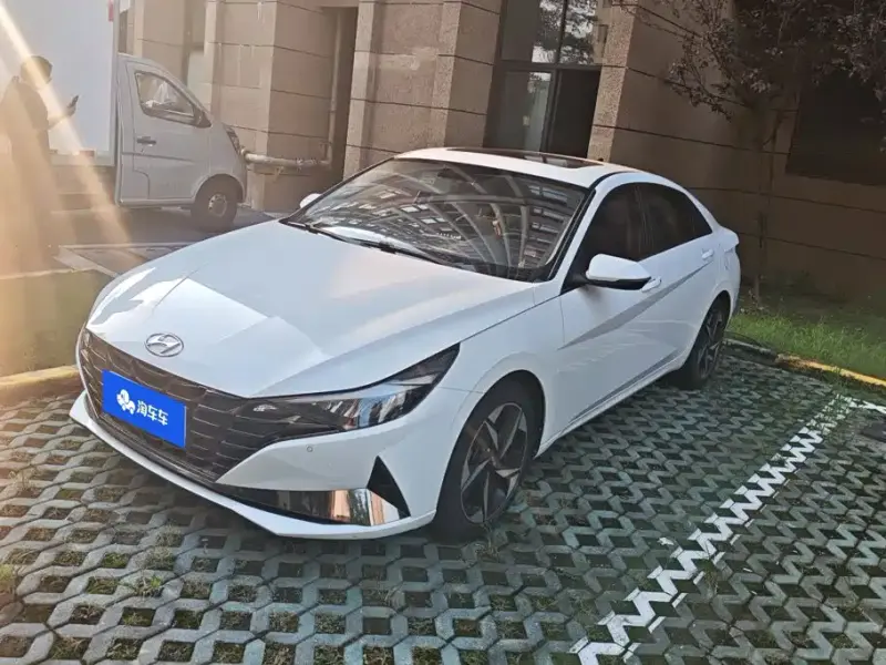 Hyundai Elantra, 2021