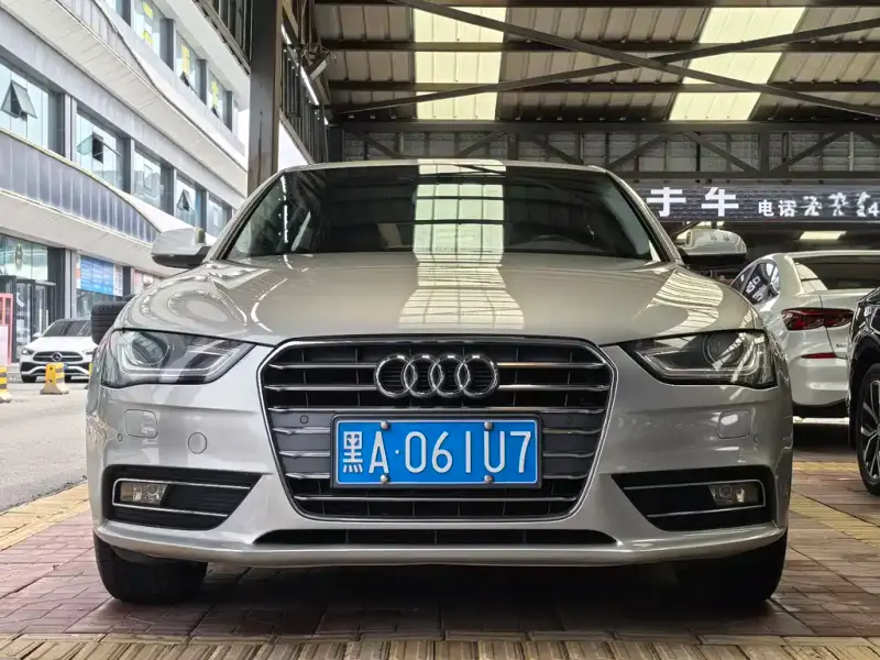 Audi A4L, 2015 — фото 1