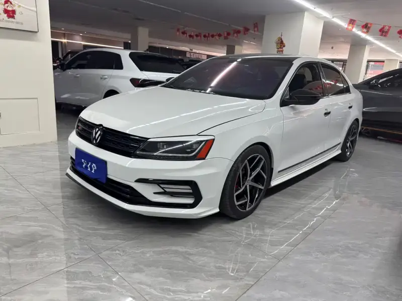 Volkswagen Sagitar, 2017