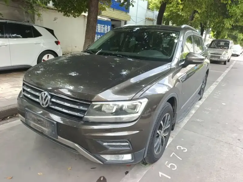 Volkswagen Tiguan L, 2017