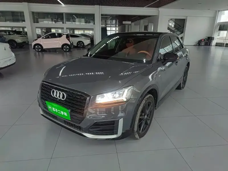 Audi Q2L, 2019