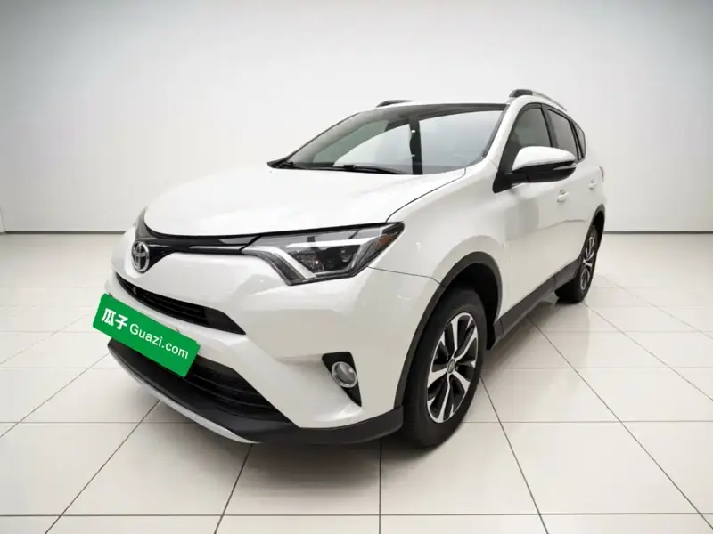 Toyota RAV4, 2017 — фото 1
