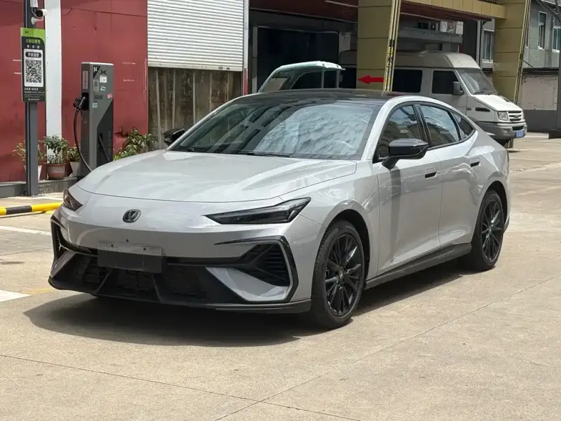 Changan UNI-V, 2025