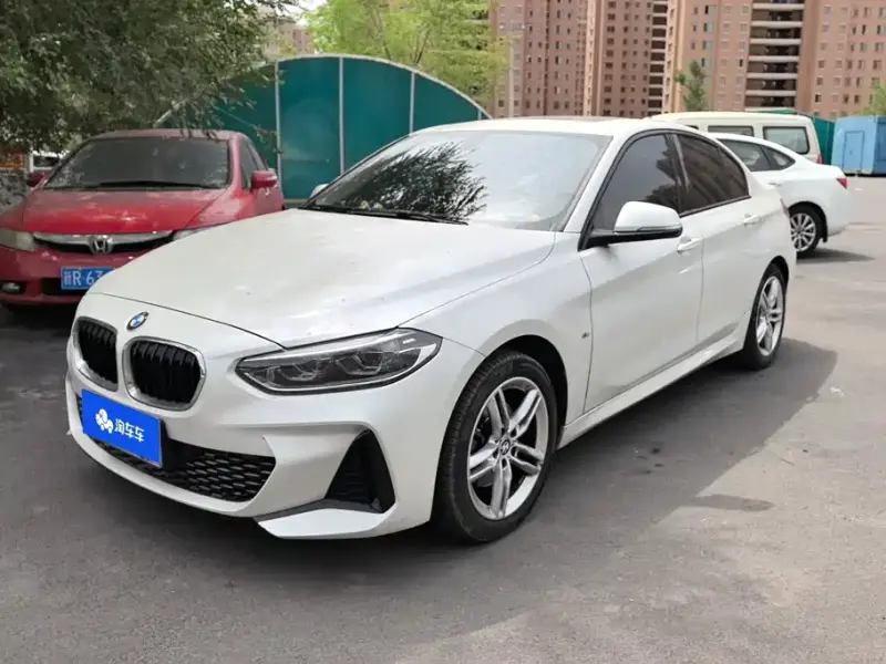 BMW 1 Series, 2020 — фото 1