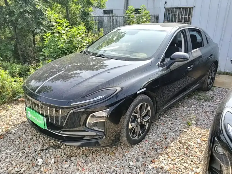 Hongqi E-QM5, 2023