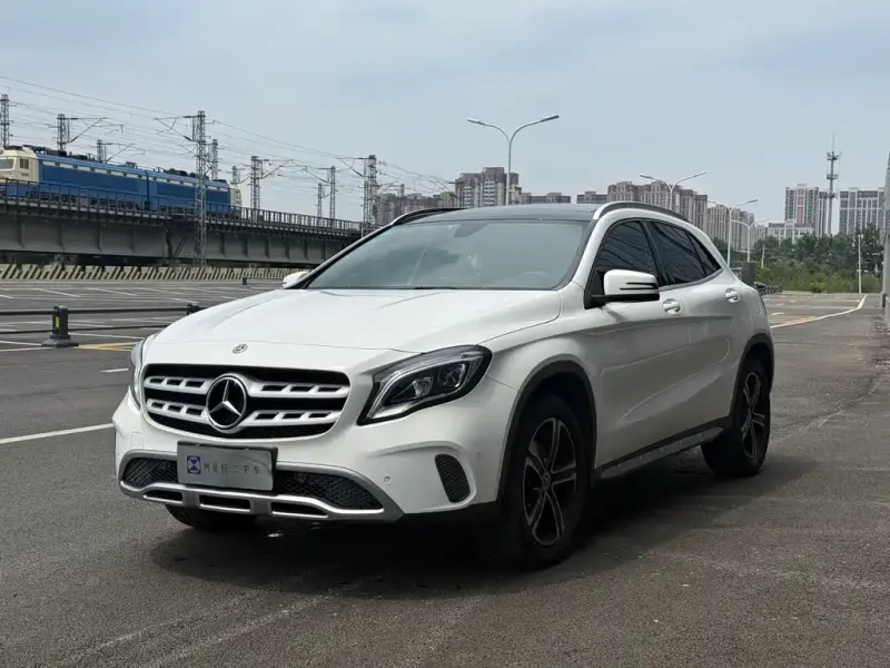 Mercedes-Benz GLA, 2018 — фото 1