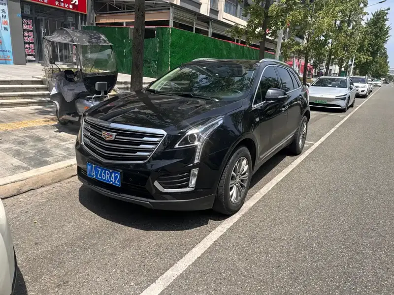 Cadillac XT5, 2018 — фото 1
