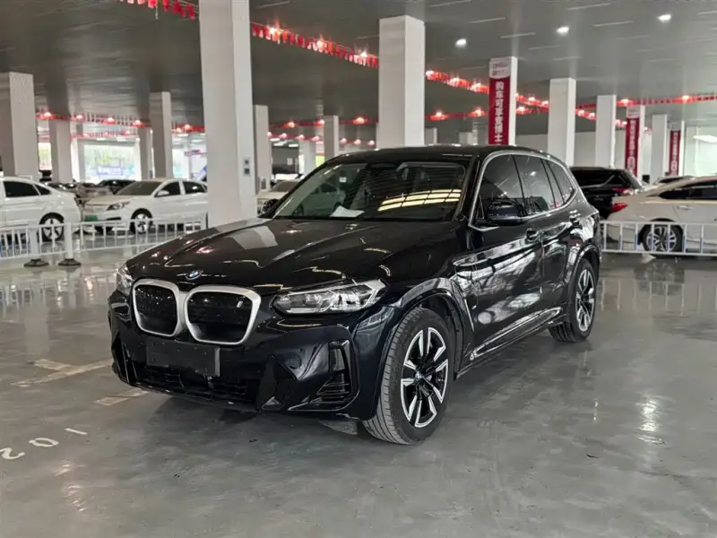 BMW iX3, 2023