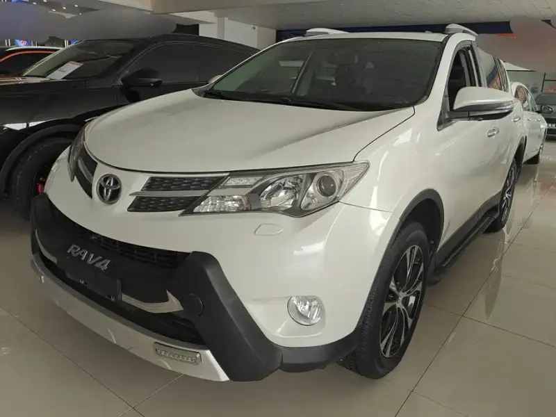 Toyota RAV4, 2016 — фото 1