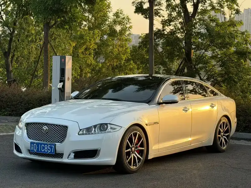 Jaguar XJ, 2014