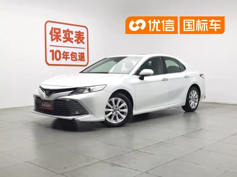 Toyota Camry, 2019 — фото 1