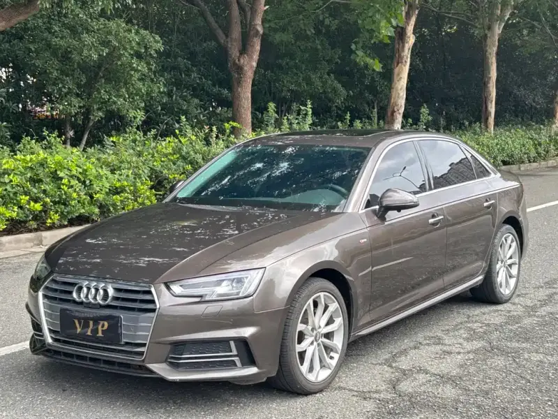 Audi A4L, 2018 — фото 1