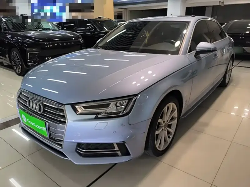 Audi A4L, 2018 — фото 1