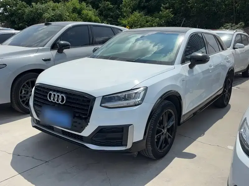 Audi Q2L, 2019