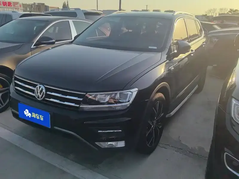 Volkswagen Tiguan L, 2019 — фото 1