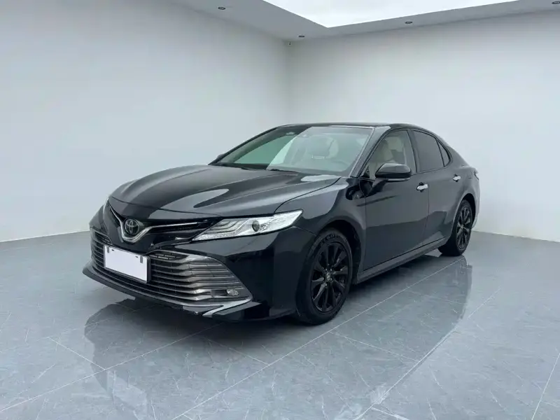 Toyota Camry, 2020 — фото 1