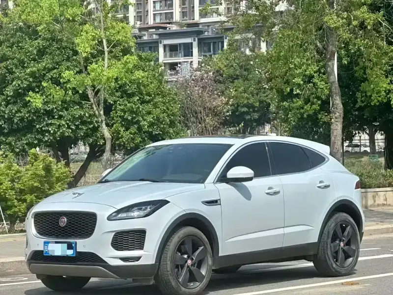 Jaguar E-PACE, 2021