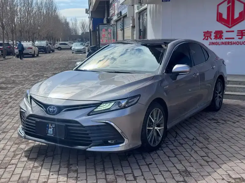 Toyota Camry, 2022 — фото 1
