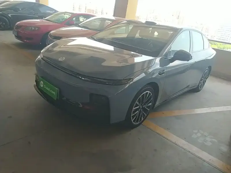 Leapmotor B01, 2025