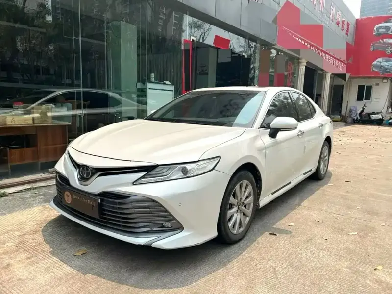 Toyota Camry, 2019 — фото 1