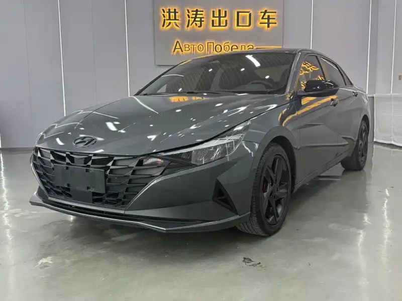 Hyundai Elantra, 2022