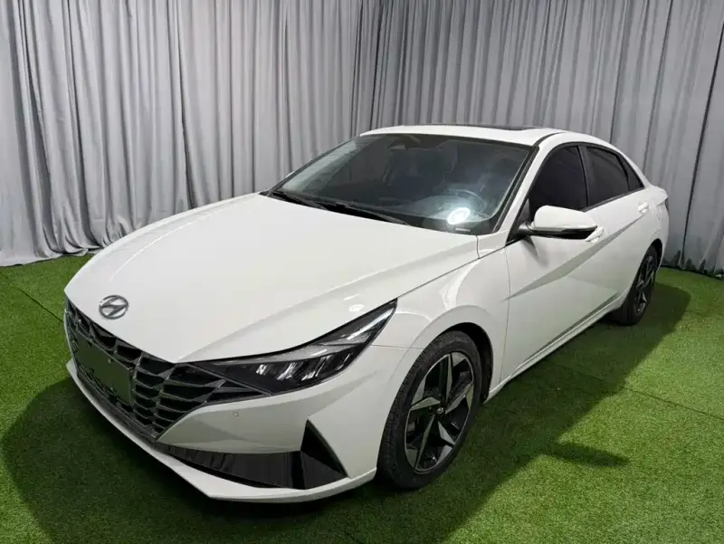 Hyundai Elantra, 2023