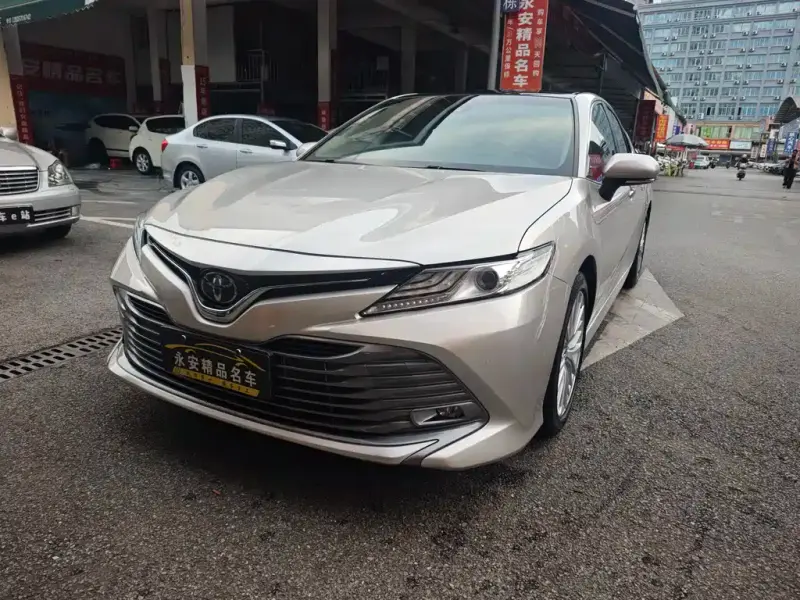 Toyota Camry, 2020 — фото 1