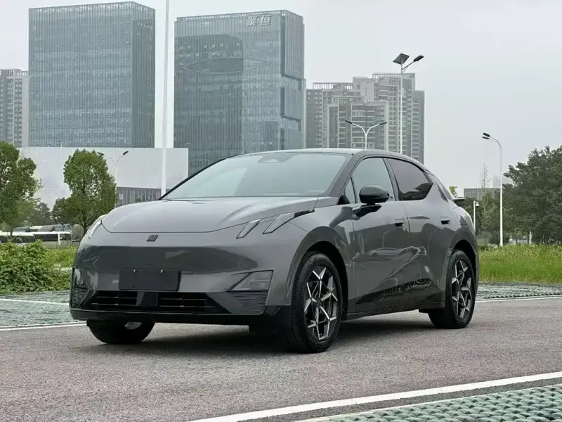 Lynk & Co Z20, 2025