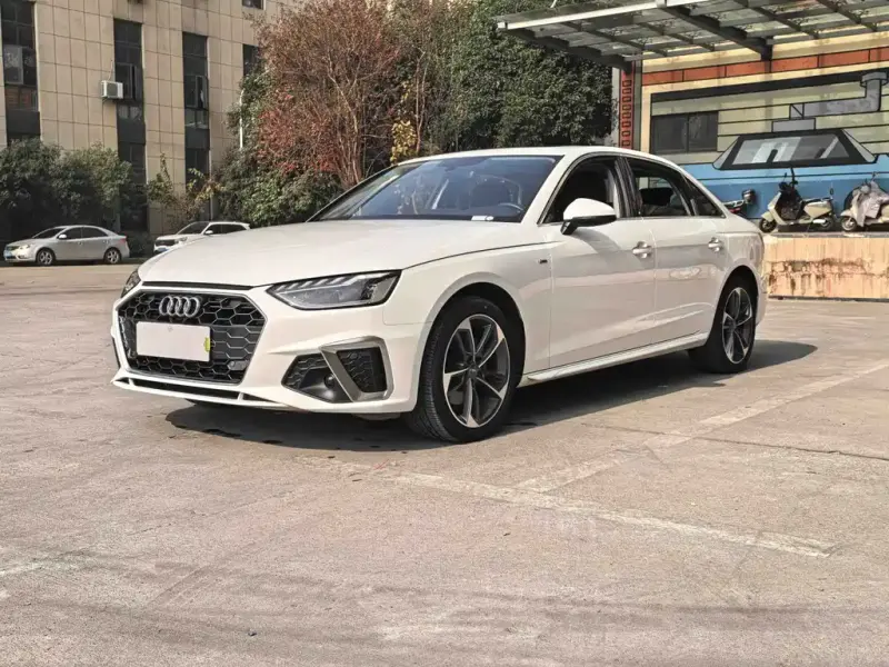 Audi A4L, 2020 — фото 1