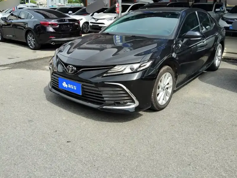 Toyota Camry, 2022 — фото 1