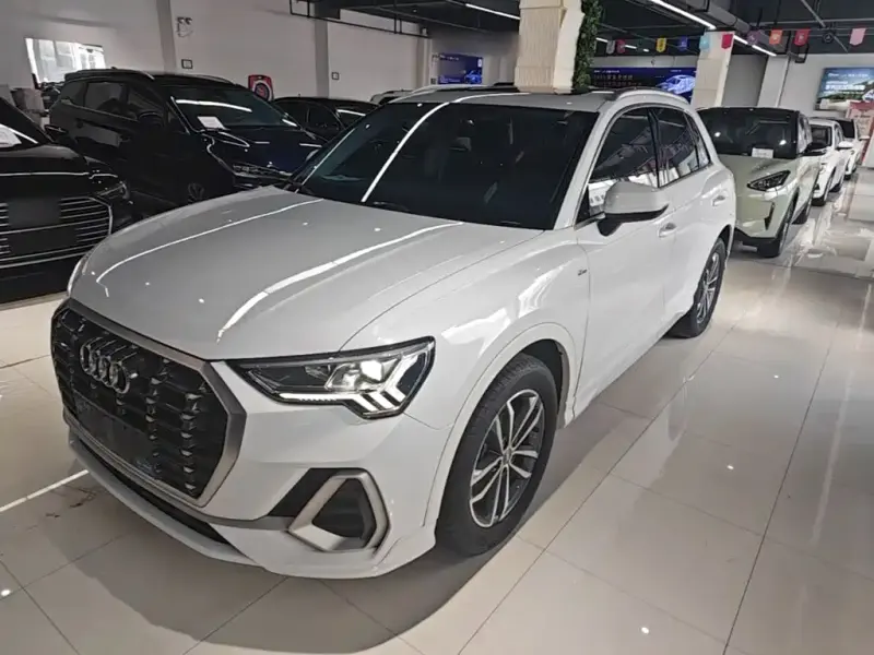 Audi Q3, 2021
