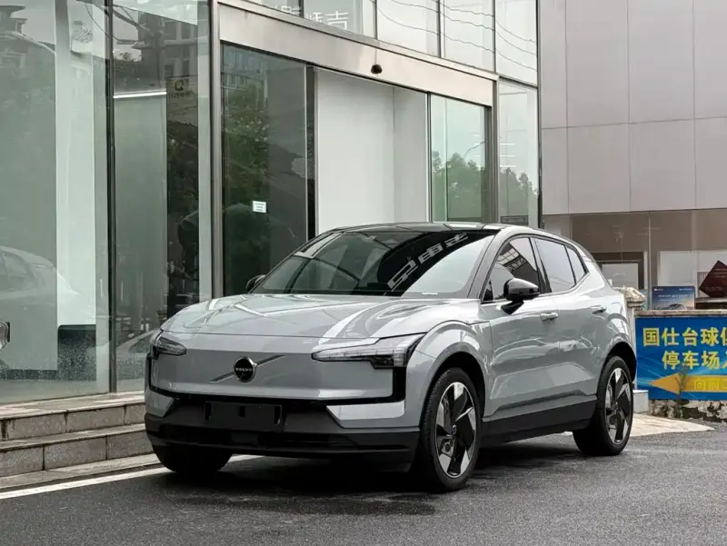 Volvo EX30, 2024