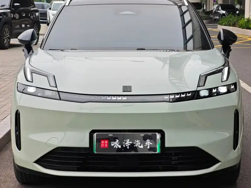 Lynk & Co 08 EM-P, 2024