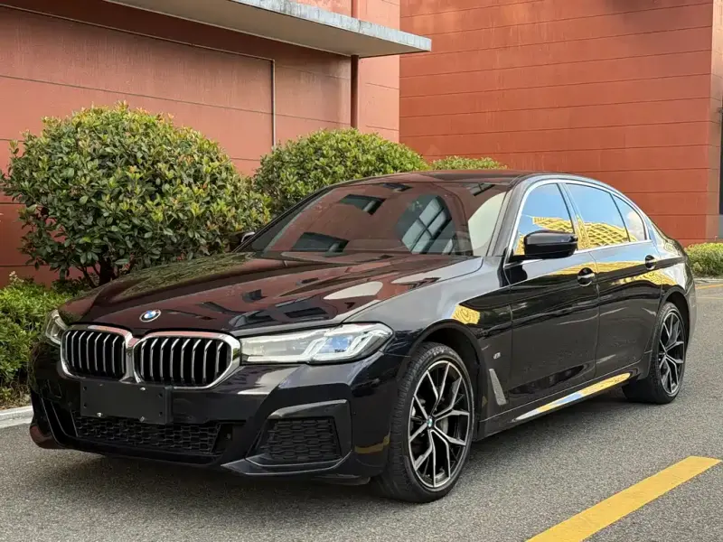 BMW 5 Series, 2022