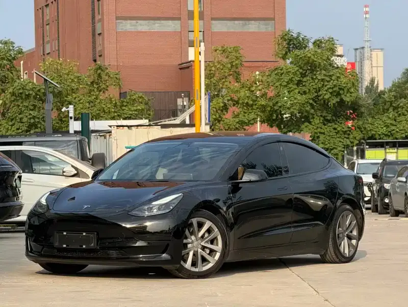 Tesla Model 3, 2023